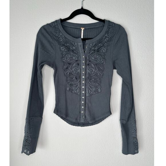 FREE PEOPLE New Womens Embroidered Floral Cut Out Long Sleeve Button Down Top XS - Picture 7 of 11